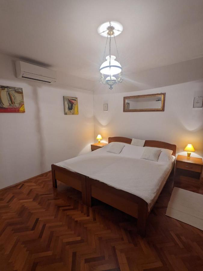 Holiday home Bozo Zrnovo